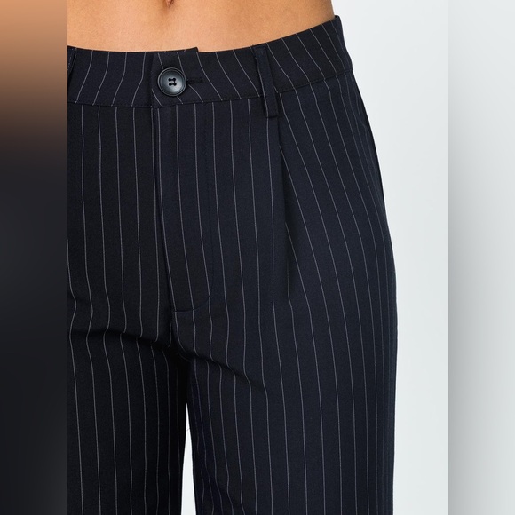 Princess Polly | Titius Pant, Navy Stripe, Size 2 - Picture 5 of 7